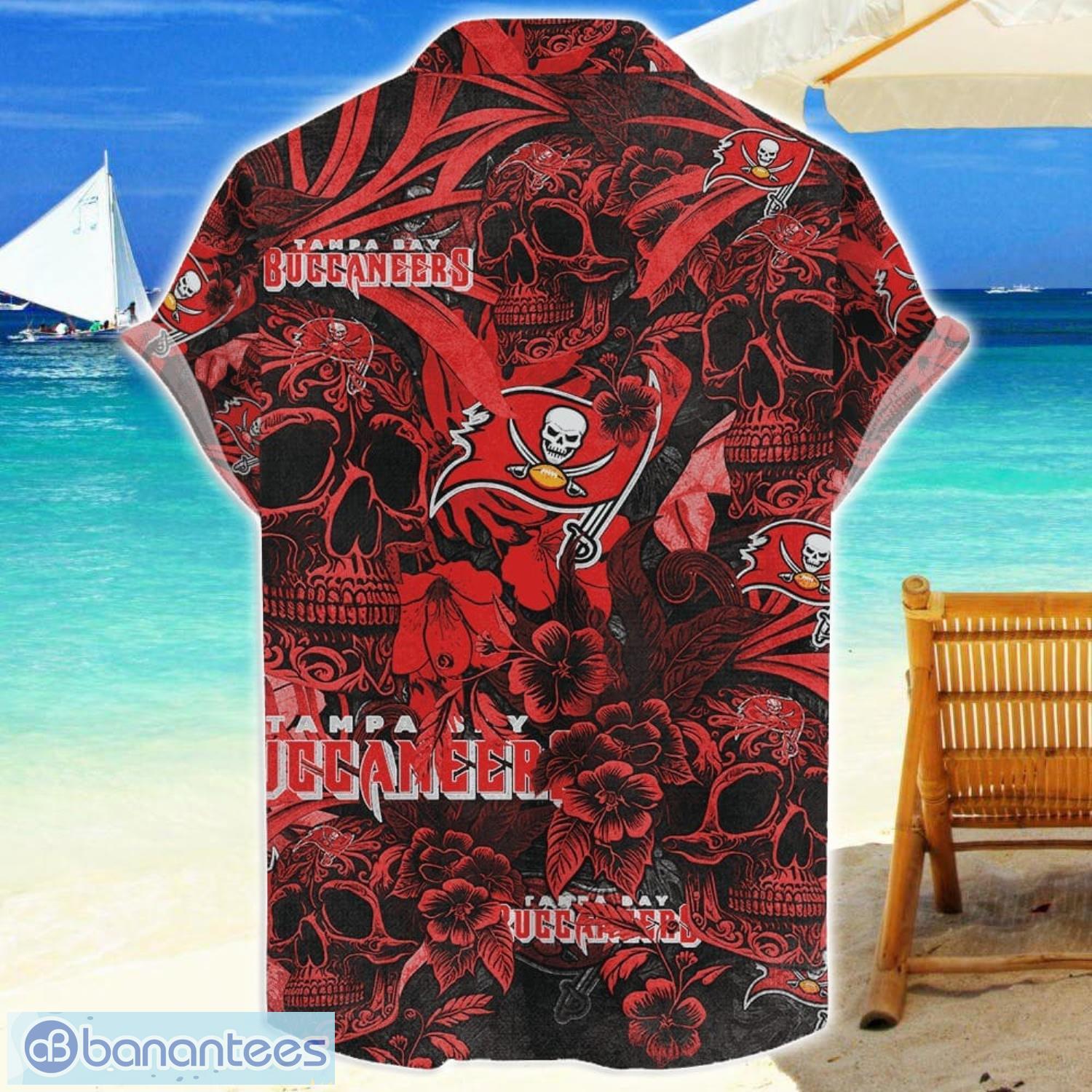 tampa bay buccaneers flower and skull hawaiian shirt nfl team halloween shirt 1 image Tampa Bay Buccaneers Flower and Skull Hawaiian Shirt NFL Team Halloween Shirt Product Photo 2