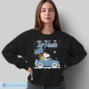 North Carolina Tar Heels Snoopy And Woodstock Driving Car Cute Snoopy Limited Edition Shirt - Sweatshirt