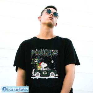 Green Bay Packers Snoopy And Woodstock Driving Car Cute Snoopy Limited Edition Shirt - G500 Gildan T-Shirt