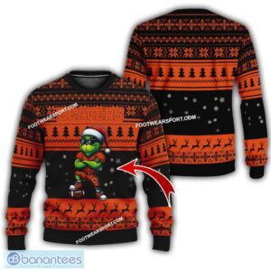 NCAA Oregon State Beavers Player Grinch Ugly Xmas Sweater AOP Gift Holidays - NCAA Oregon State Beavers New Grinch Ugly Christmas Sweater Photo 1