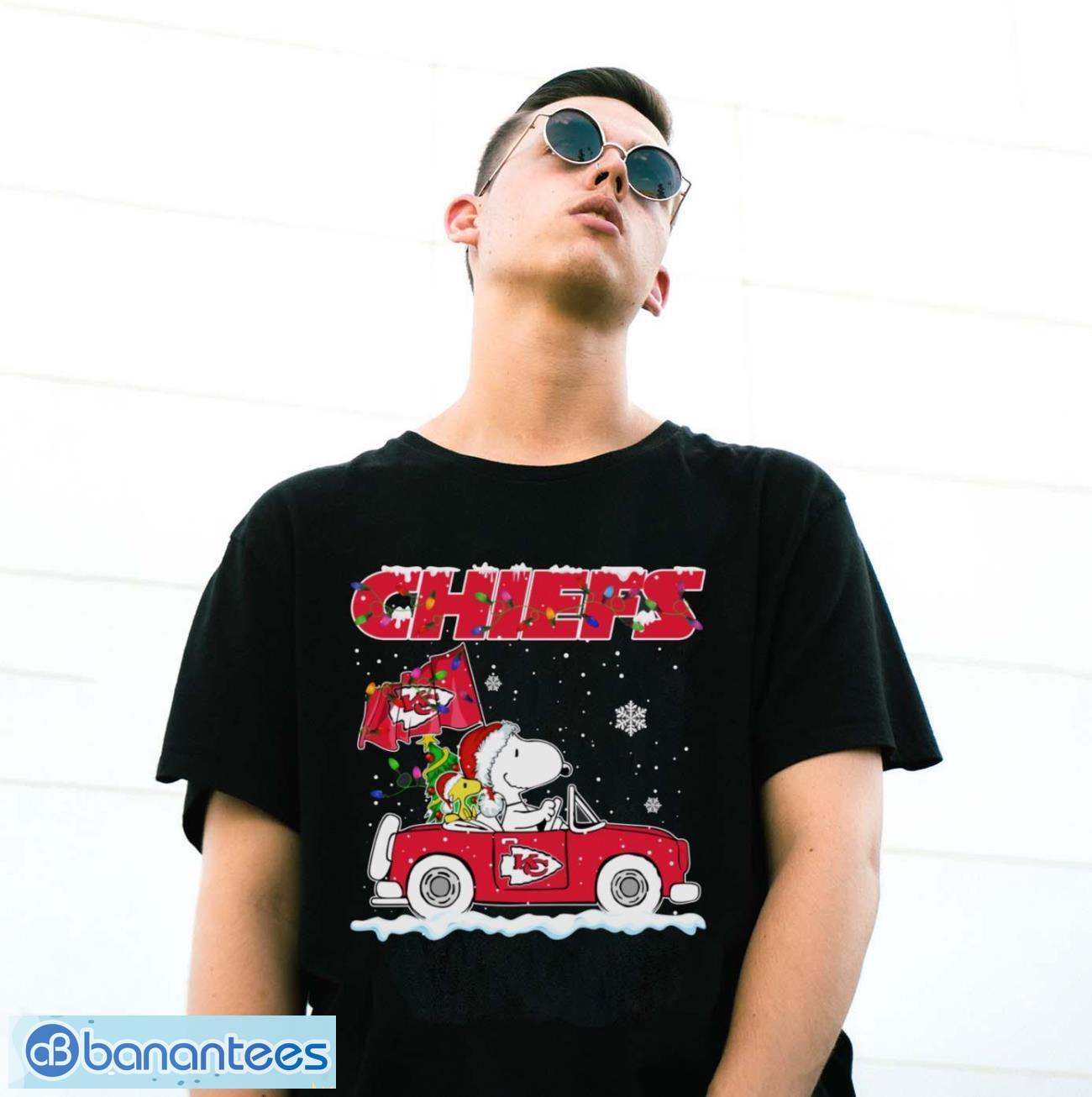 kansas city chiefs snoopy and woodstock driving car cute snoopy limited edition shirt 2 image Kansas City Chiefs Snoopy And Woodstock Driving Car Cute Snoopy Limited Edition Shirt - G500 Gildan T-Shirt