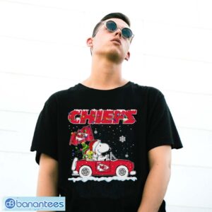 Kansas City Chiefs Snoopy And Woodstock Driving Car Cute Snoopy Limited Edition Shirt - G500 Gildan T-Shirt