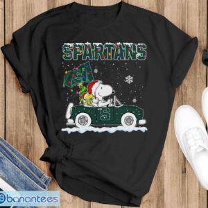 Michigan State Spartans Snoopy And Woodstock Driving Car Cute Snoopy Limited Edition Shirt - Black T-Shirt