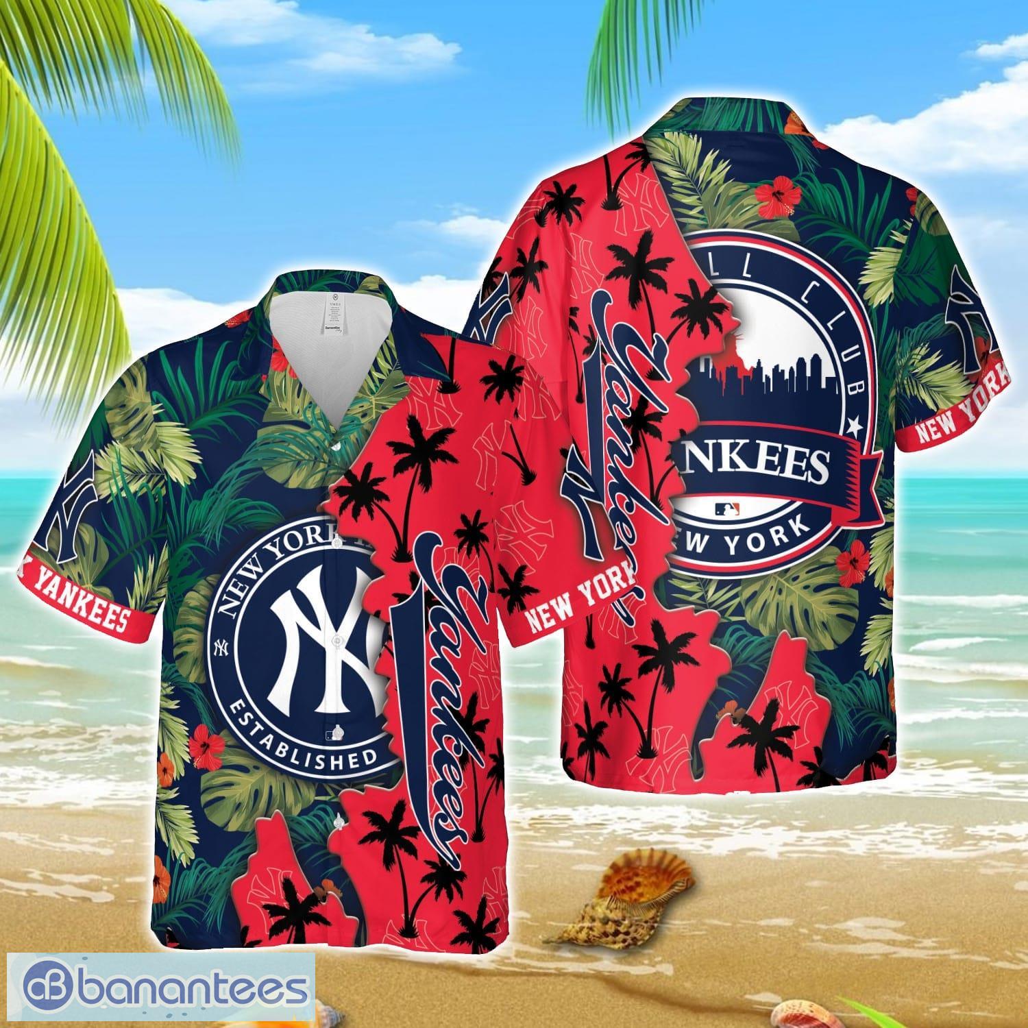 mlb hawaiian new york yankees team mlb tropical 3d hawaiian shirt image MLB Hawaiian New York Yankees Team MLB Tropical 3D Hawaiian Shirt Product Photo 1