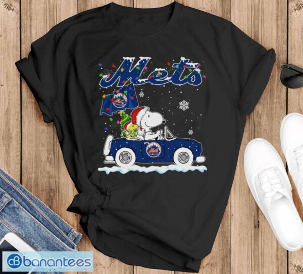 New York Mets Snoopy And Woodstock Driving Car Cute Snoopy Limited Edition Shirt - Black T-Shirt
