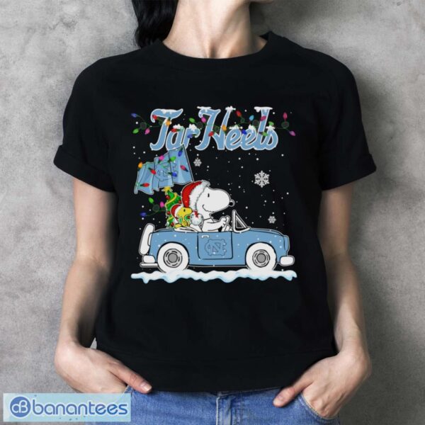 North Carolina Tar Heels Snoopy And Woodstock Driving Car Cute Snoopy Limited Edition Shirt - Ladies T-Shirt