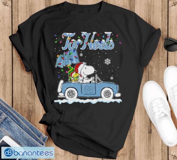 North Carolina Tar Heels Snoopy And Woodstock Driving Car Cute Snoopy Limited Edition Shirt - Black T-Shirt