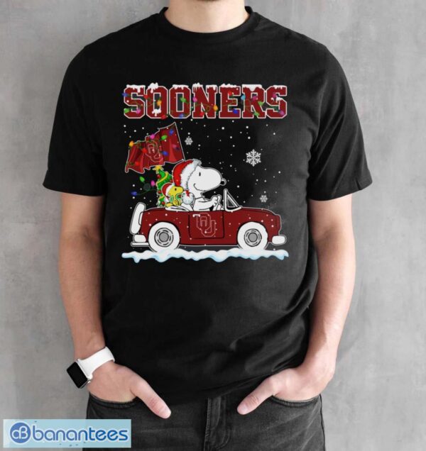 Oklahoma Sooners Snoopy And Woodstock Driving Car Cute Snoopy Limited Edition Shirt - Black Unisex T-Shirt