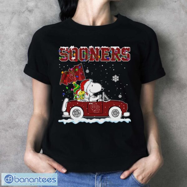 Oklahoma Sooners Snoopy And Woodstock Driving Car Cute Snoopy Limited Edition Shirt - Ladies T-Shirt