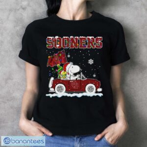 Oklahoma Sooners Snoopy And Woodstock Driving Car Cute Snoopy Limited Edition Shirt - Ladies T-Shirt