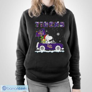 LSU Tigers Snoopy And Woodstock Driving Car Shirt Sweatshirt Hoodie - Unisex Pullover Hoodie