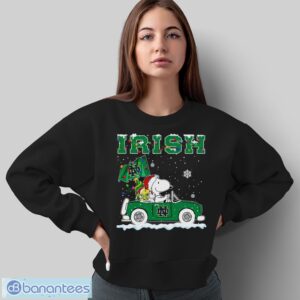 Notre Dame Fighting Irish Snoopy And Woodstock Driving Car Shirt Sweatshirt Hoodie - Sweatshirt