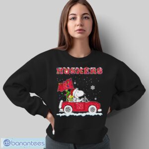 Nebraska Cornhuskers Snoopy And Woodstock Driving Car Shirt Sweatshirt Hoodie - Sweatshirt