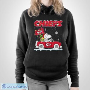 Kansas City Chiefs Snoopy And Woodstock Driving Car Shirt Sweatshirt Hoodie - Unisex Pullover Hoodie