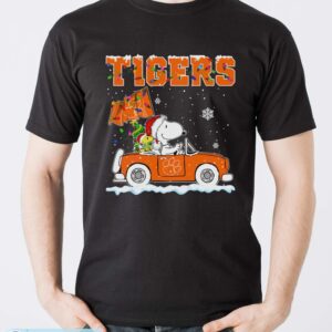 Clemson Tigers Snoopy And Woodstock Driving Car Shirt Sweatshirt Hoodie - Men T-Shirt