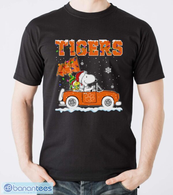 Clemson Tigers Snoopy And Woodstock Driving Car Shirt Sweatshirt Hoodie - Men T-Shirt