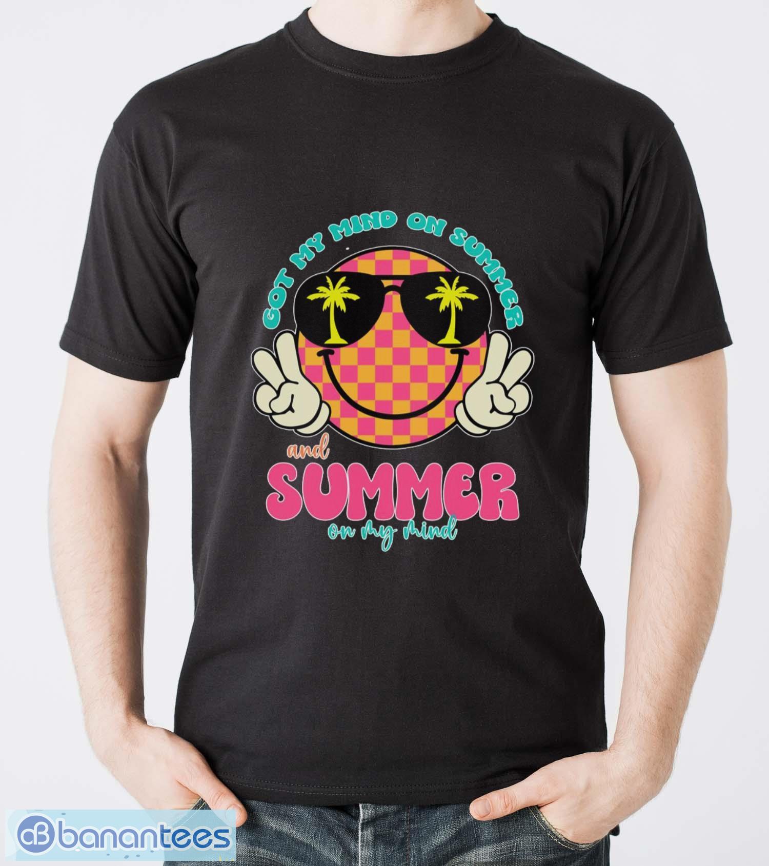 groovy happy face summer vibes got my mind on summer teacher shirt image Groovy Happy Face Summer Vibes Got My Mind On Summer Teacher Shirt - Men T-Shirt
