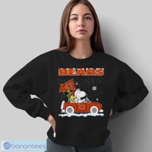 Chicago Bears Snoopy And Woodstock Driving Car Shirt Sweatshirt Hoodie - Sweatshirt