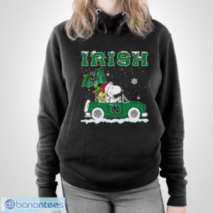 Notre Dame Fighting Irish Snoopy And Woodstock Driving Car Shirt Sweatshirt Hoodie - Unisex Pullover Hoodie