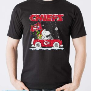 Kansas City Chiefs Snoopy And Woodstock Driving Car Shirt Sweatshirt Hoodie - Men T-Shirt
