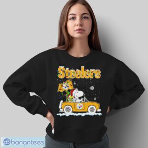Pittsburgh Steelers Snoopy And Woodstock Driving Car Shirt Sweatshirt Hoodie - Sweatshirt