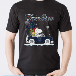 New York Yankees Snoopy And Woodstock Driving Car Shirt Sweatshirt Hoodie - Men T-Shirt