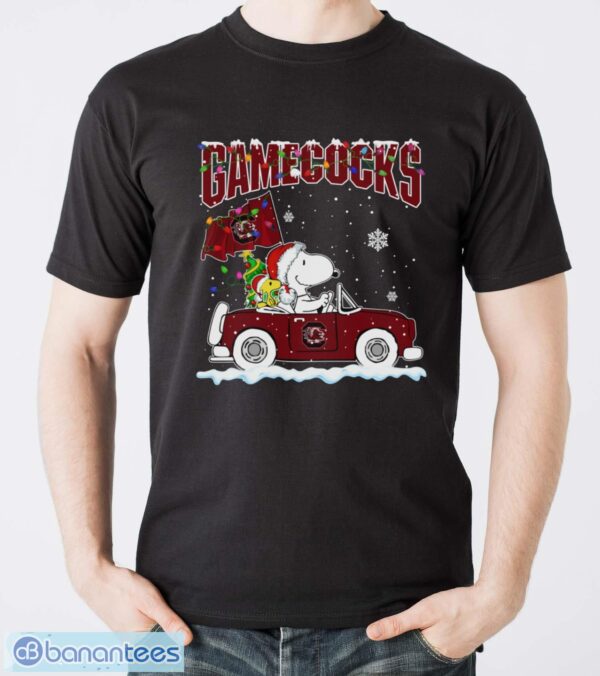 South Carolina Gamecocks Snoopy And Woodstock Driving Car Shirt Sweatshirt Hoodie - Men T-Shirt