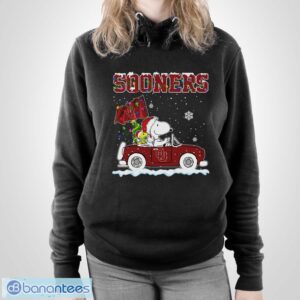 Oklahoma Sooners Snoopy And Woodstock Driving Car Shirt Sweatshirt Hoodie - Unisex Pullover Hoodie