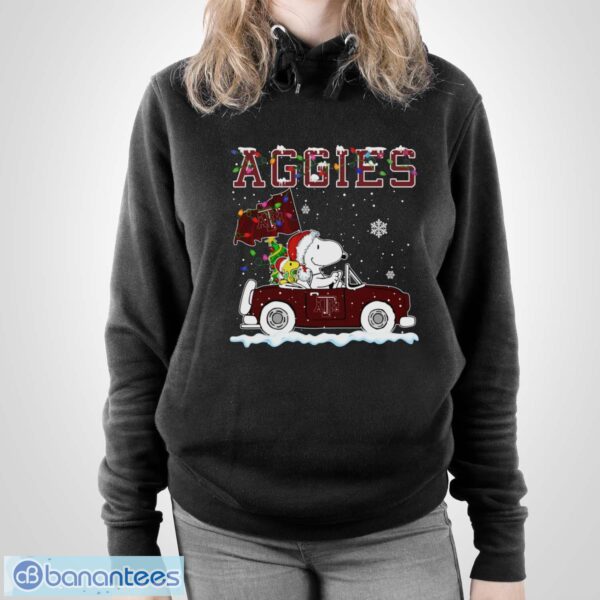 Texas A&M Aggies Snoopy And Woodstock Driving Car Shirt Sweatshirt Hoodie - Unisex Pullover Hoodie