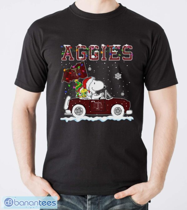 Texas A&M Aggies Snoopy And Woodstock Driving Car Shirt Sweatshirt Hoodie - Men T-Shirt