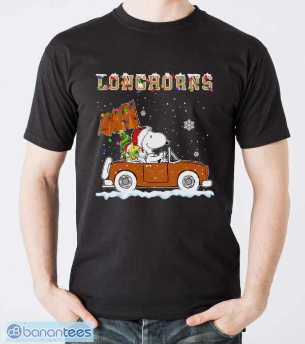Texas Longhorns Snoopy And Woodstock Driving Car Shirt Sweatshirt Hoodie - Men T-Shirt
