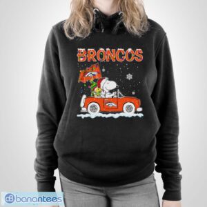 Denver Broncos Snoopy And Woodstock Driving Car Shirt Sweatshirt Hoodie - Unisex Pullover Hoodie
